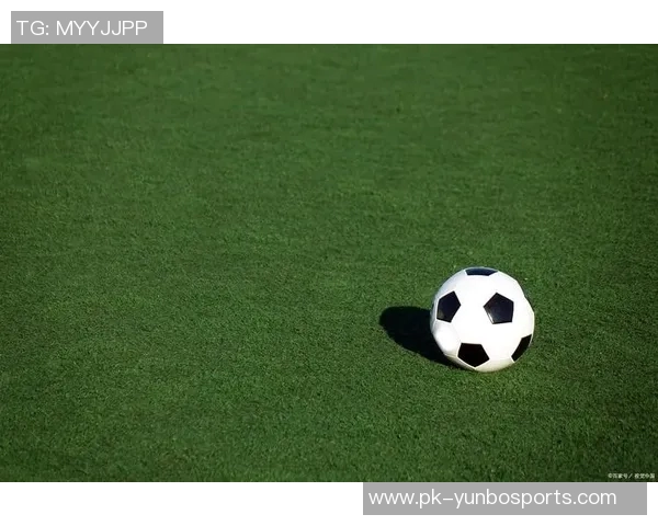 《巨星足球队打造球星梦让我成为绿茵场上的焦点人物》 《巨星足球队打造球星梦让我成为绿茵场上的焦点人物》